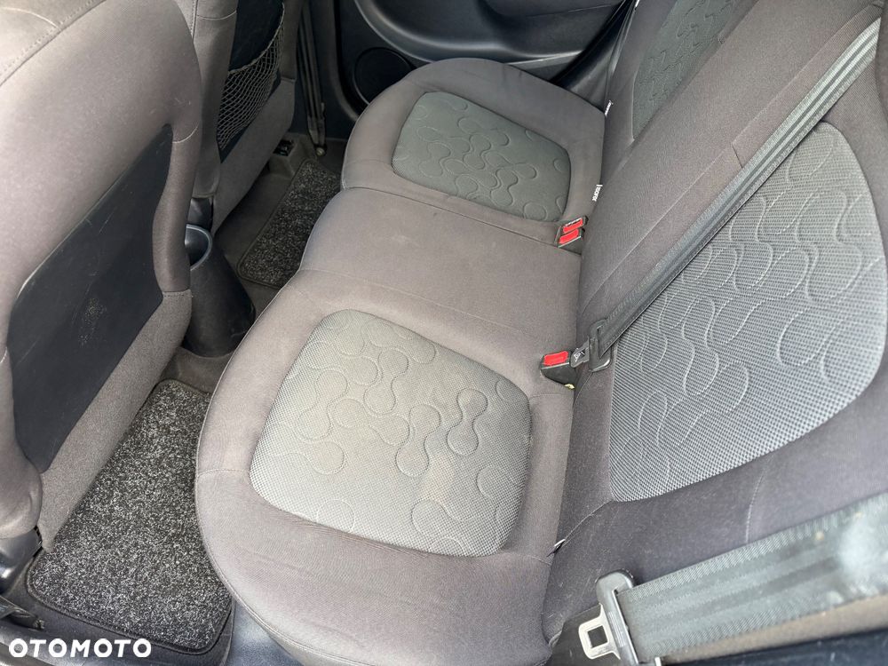 Hyundai i20 - 18