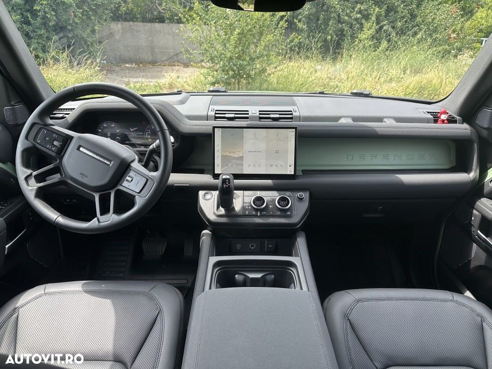 Land Rover Defender - 9