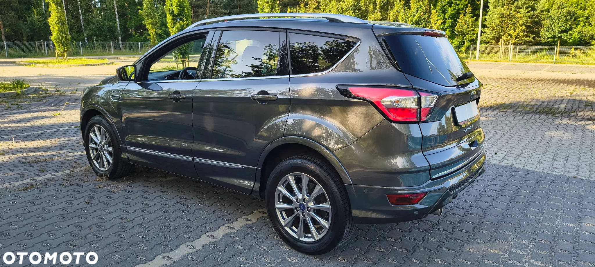 Ford Kuga 1.5 EcoBoost 2x4 Vignale - 6