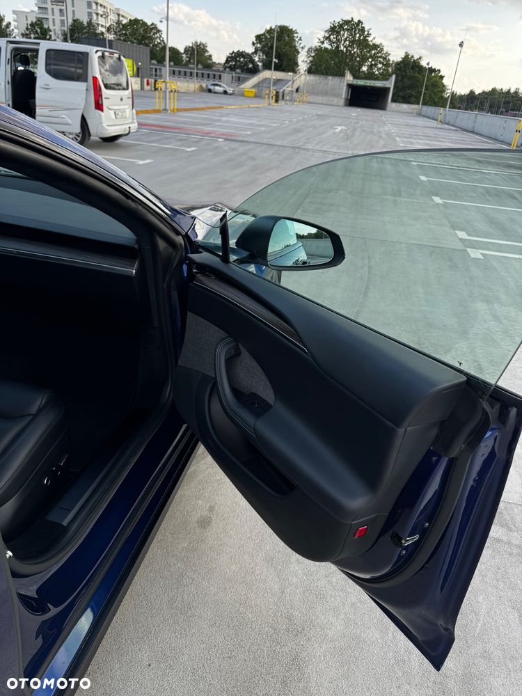 Tesla Model S Long Range - 31