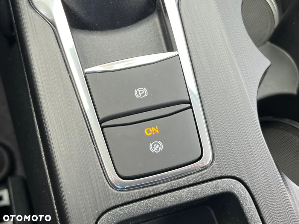 Ford Kuga 2.5 FHEV FWD Titanium eCVT - 20