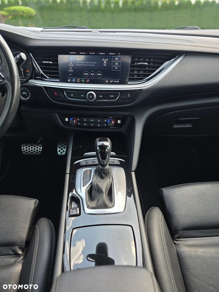 Opel Insignia 2.0 T 4x4 GSi + S&S - 37