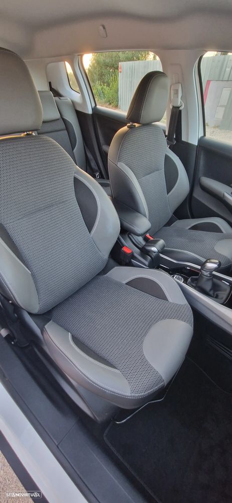 Peugeot 2008 1.2 PureTech Allure - 8