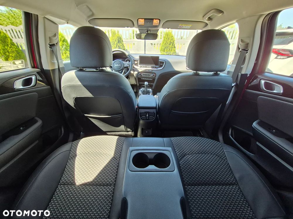 Kia XCeed 1.5 T-GDI Business Line - 25