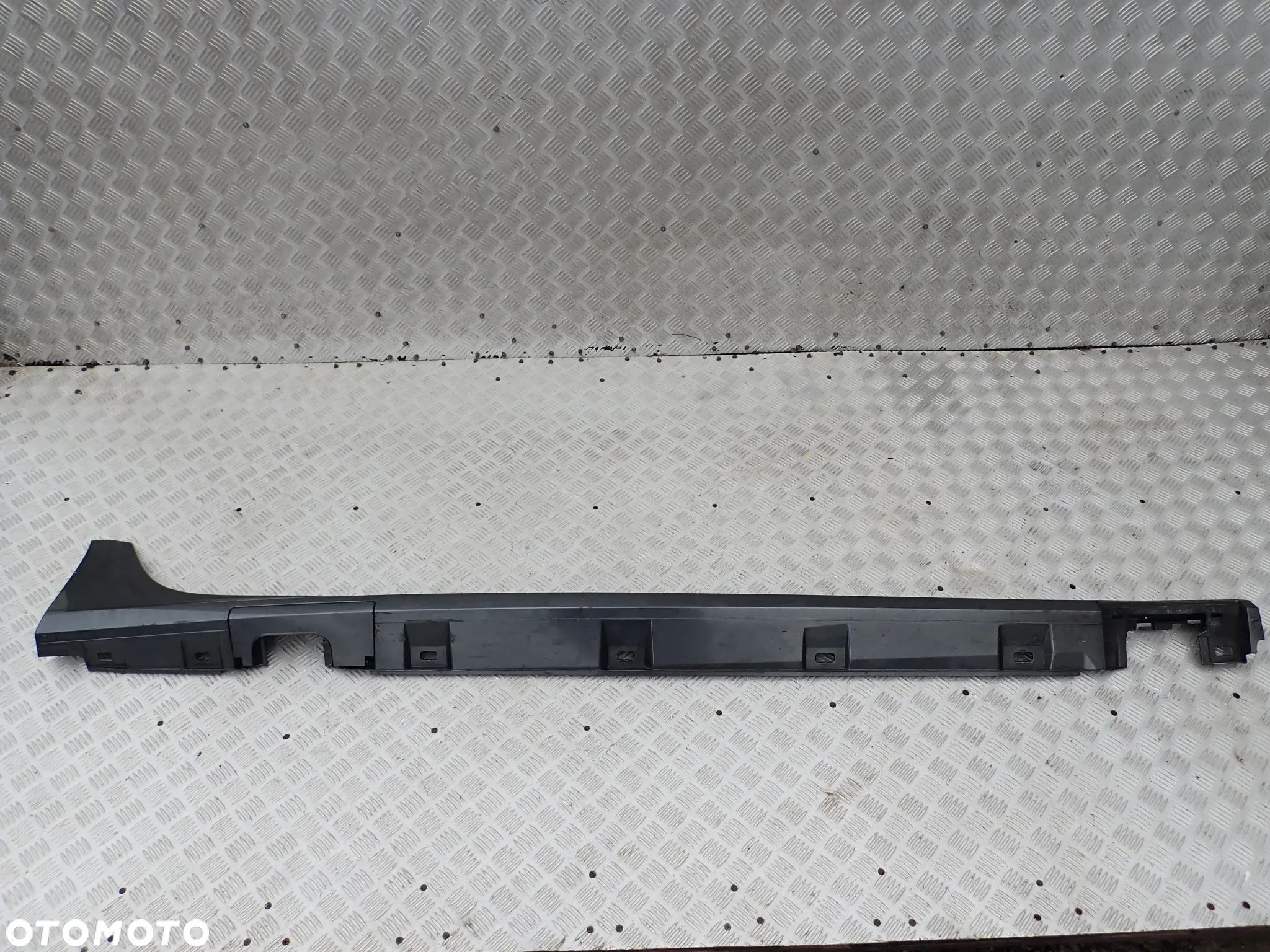 PRÓG LISTWA PROGOWA  PRAWA AUDI A7 4G  4G0853860H - 1