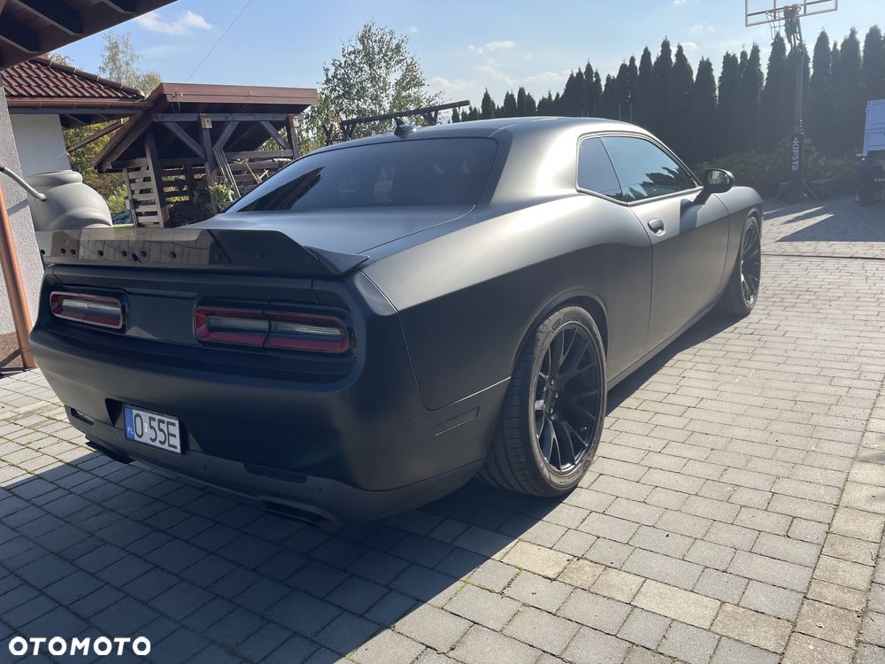 Dodge Challenger 6.4 Scat Pack - 4