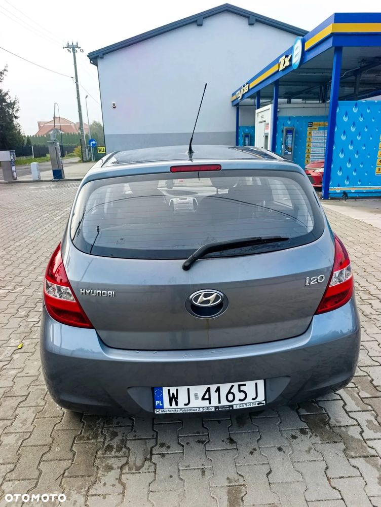 Hyundai I20 2010 photo 4