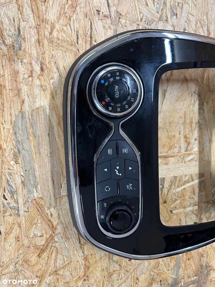 Renault captur I ramka radia panel klimatyzacji 682704761R - 3