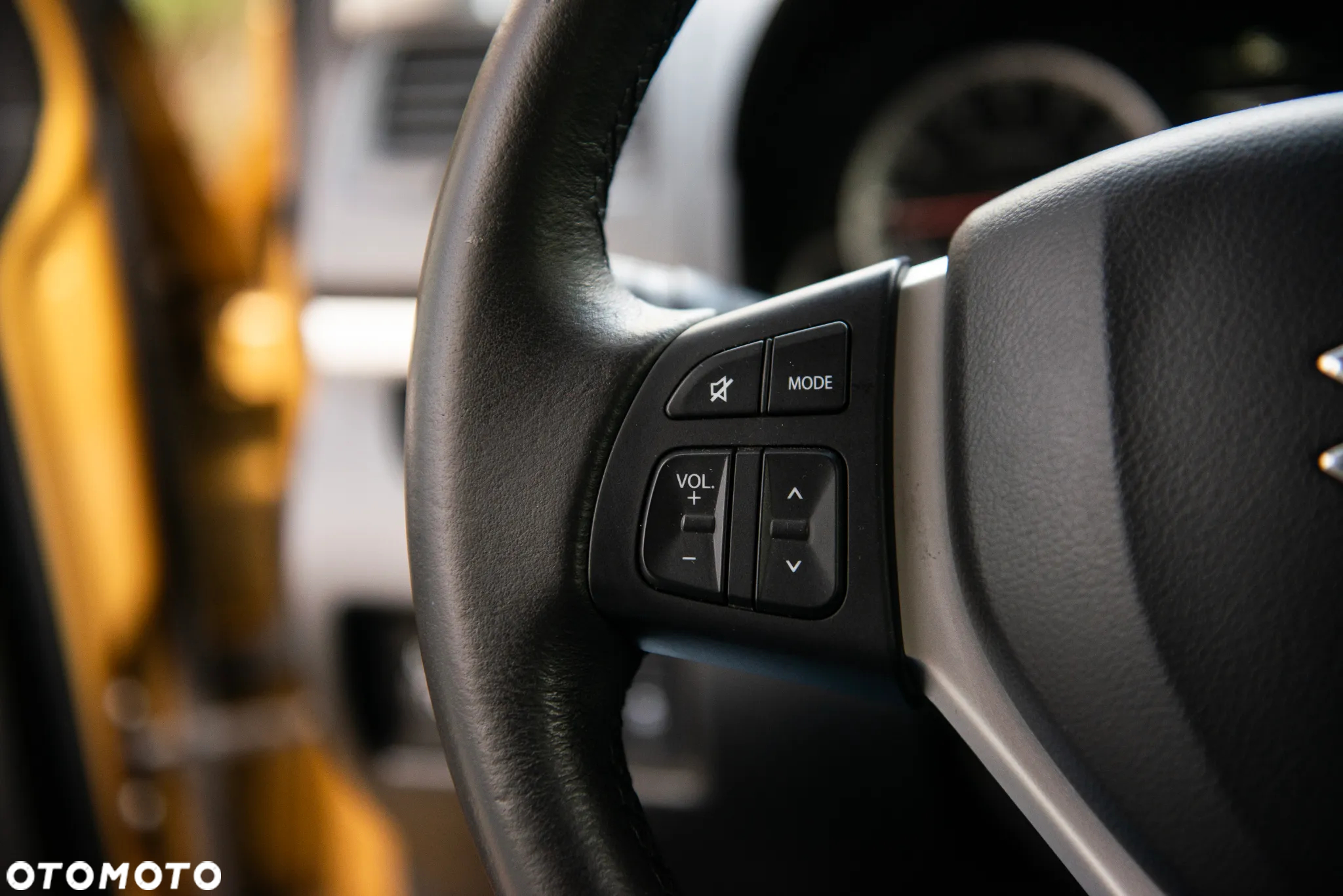 Suzuki Swift 1.2 Premium - 32