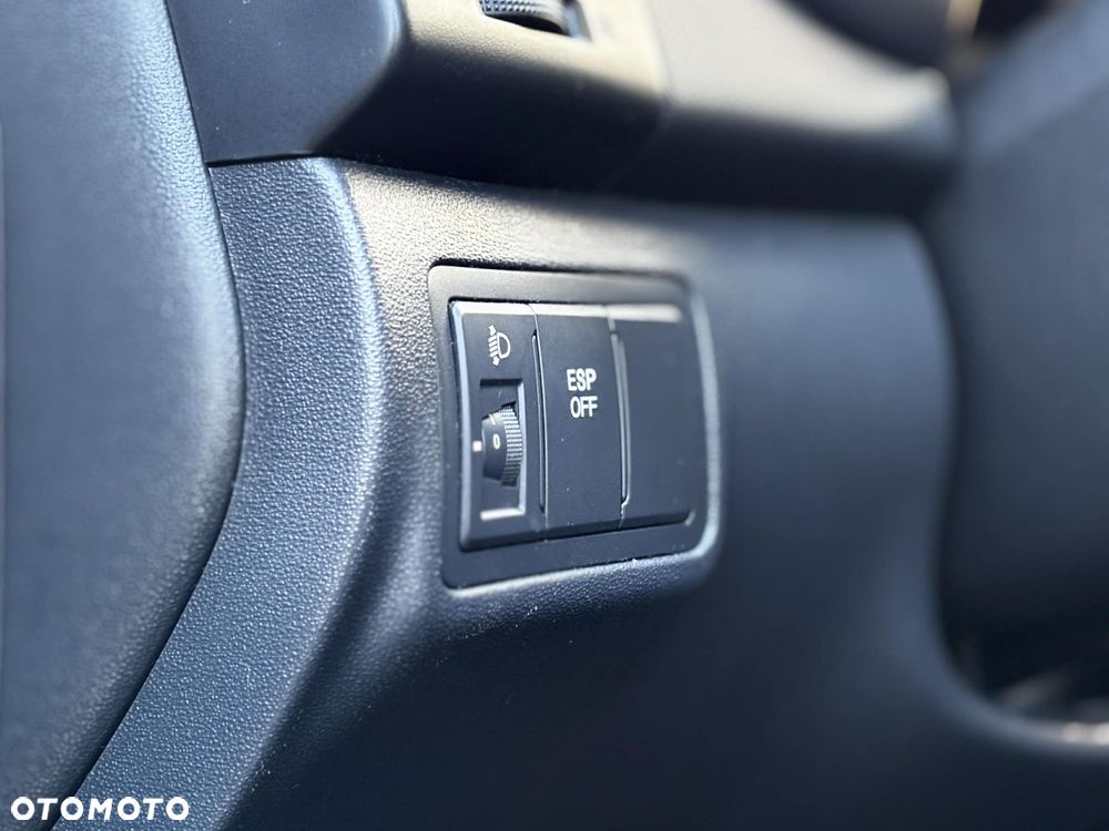 Hyundai i30 1.4 Base + - 27