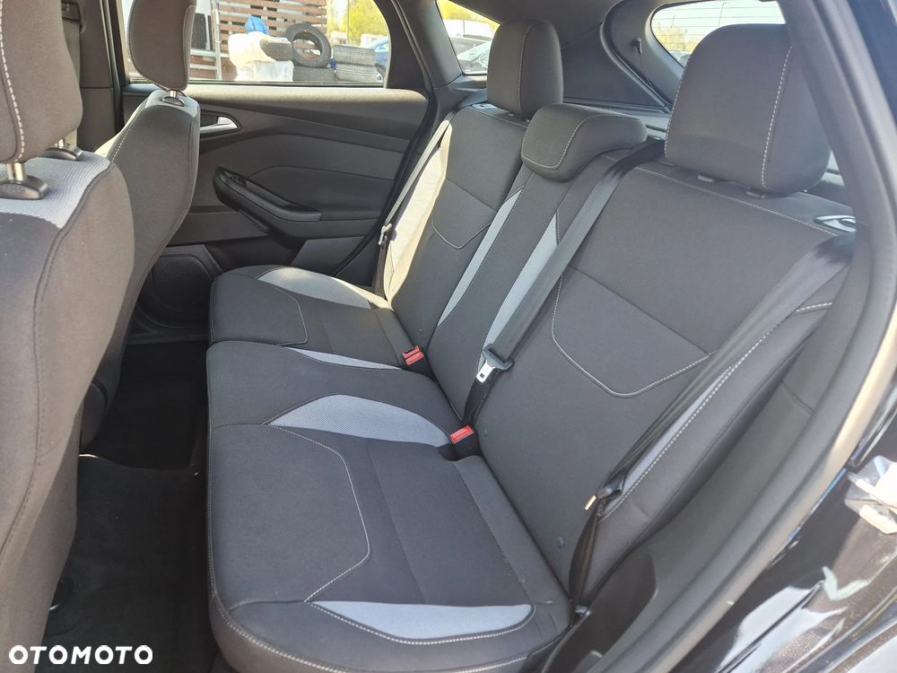 Ford Focus - 23