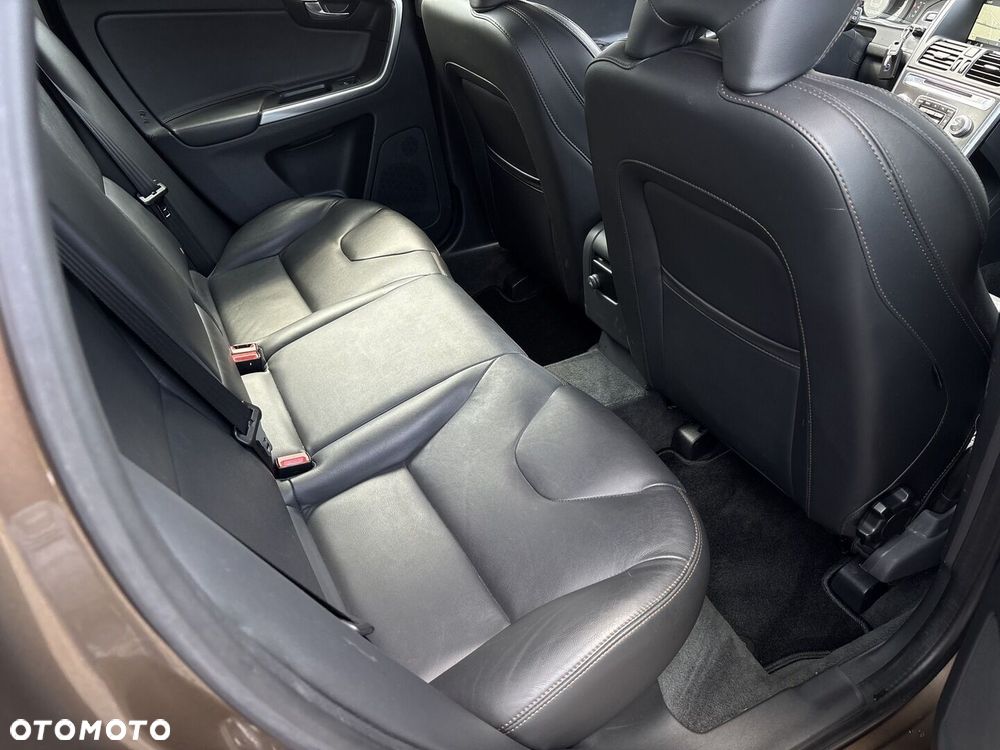Volvo XC 60 - 21