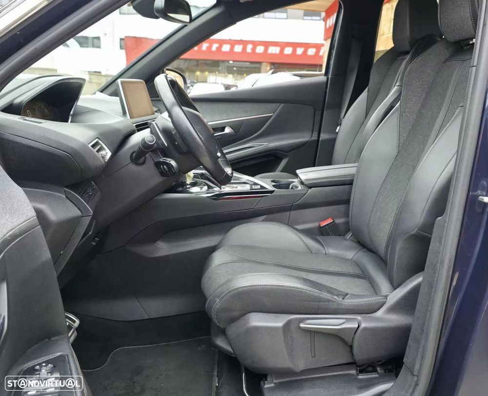 Peugeot 5008 1.2 PureTech Allure EAT8 - 8