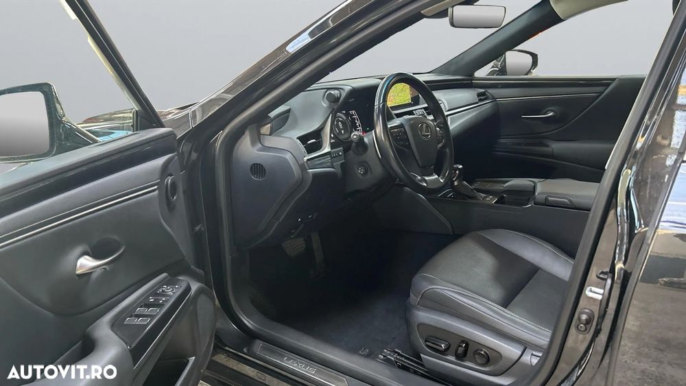 Lexus Seria ES 300h Executive Line - 7