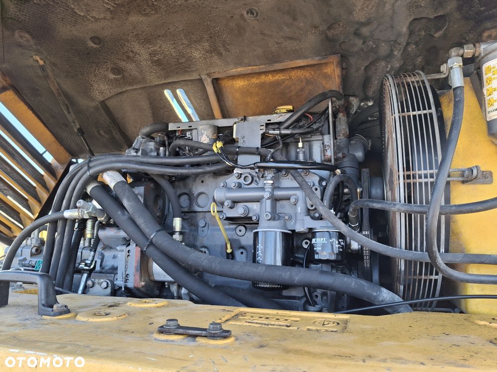 Liebherr A312 CAT JCB - 24