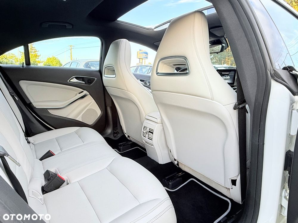Mercedes-Benz CLA - 36