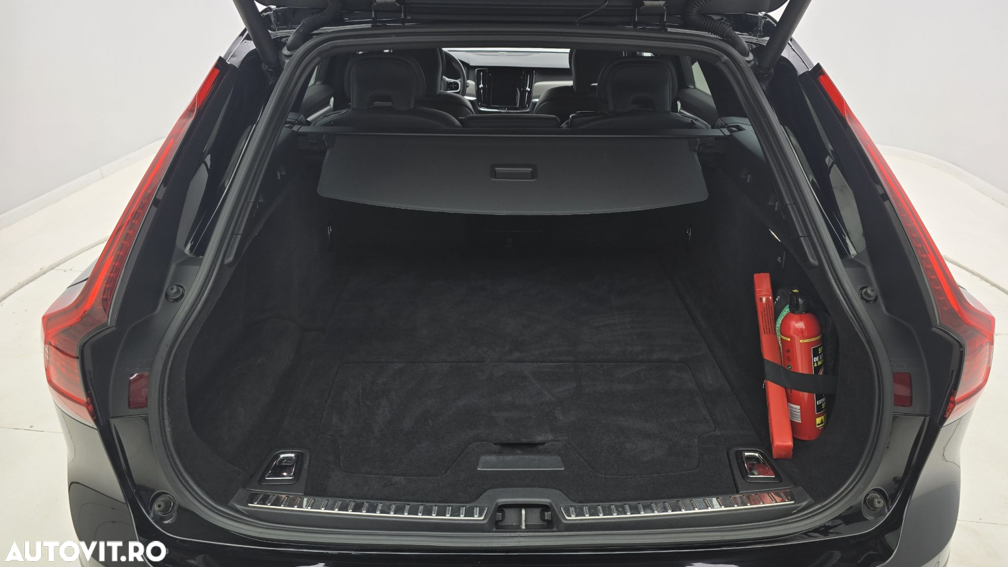 Volvo V90 - 25