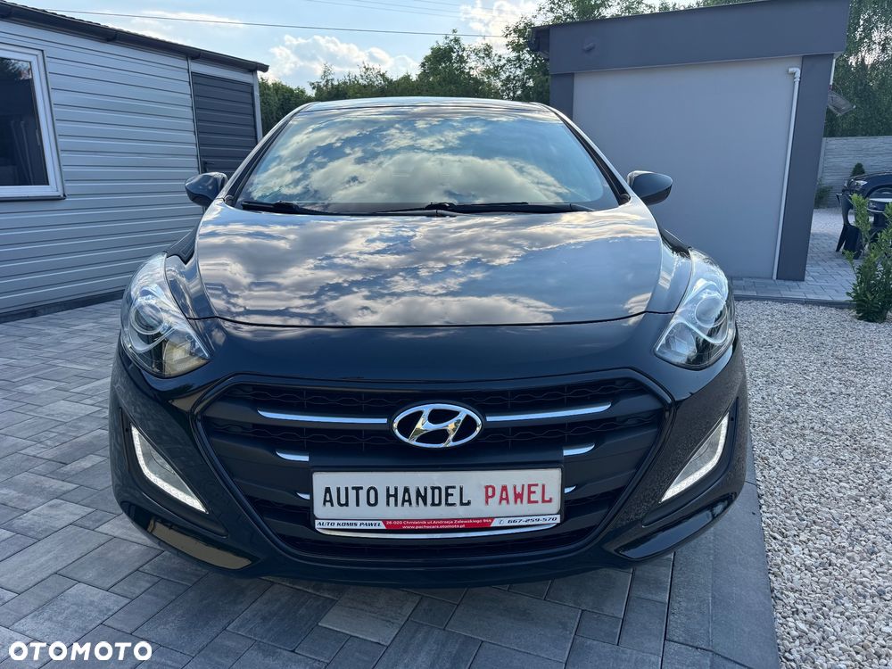 Hyundai i30 blue 1.4 Trend - 2