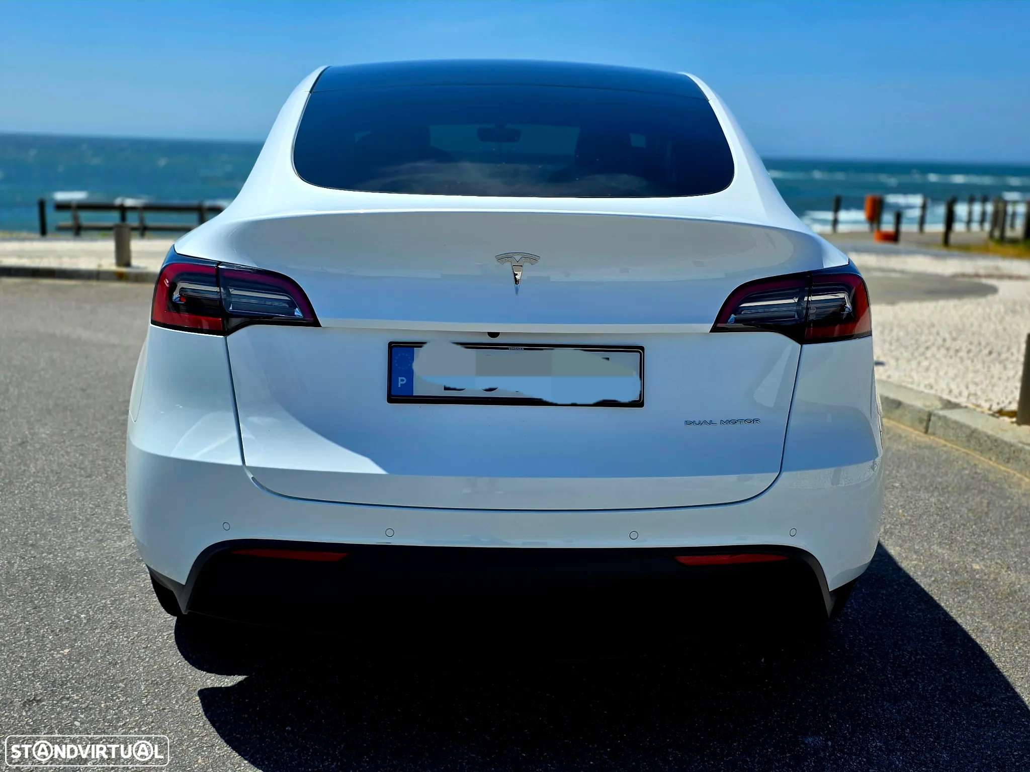 Tesla Model Y Long Range Dual Motor AWD - 6
