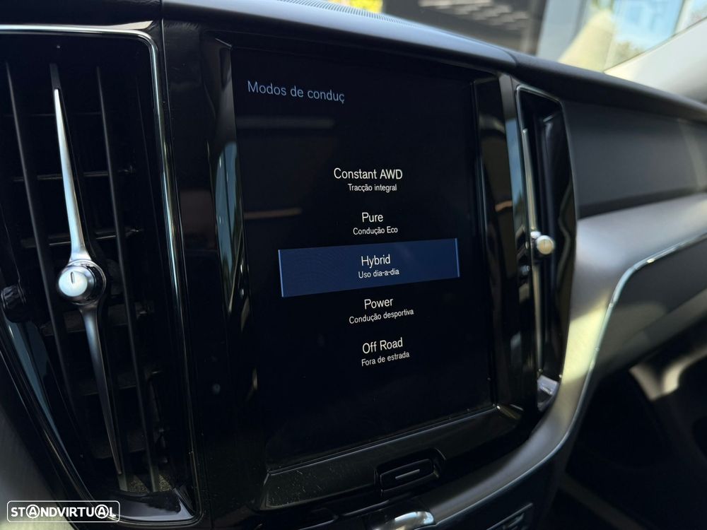 Volvo XC 60 2.0 T8 PHEV Momentum Plus AWD - 52