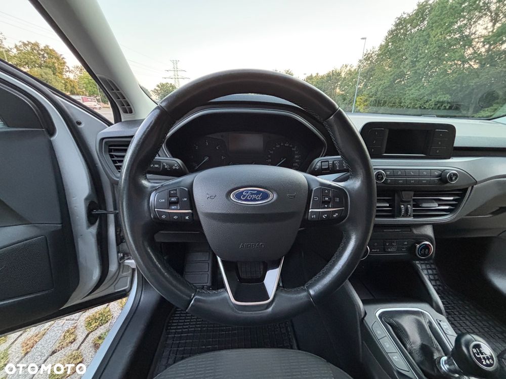 Ford Focus 1.5 EcoBlue Trend - 24