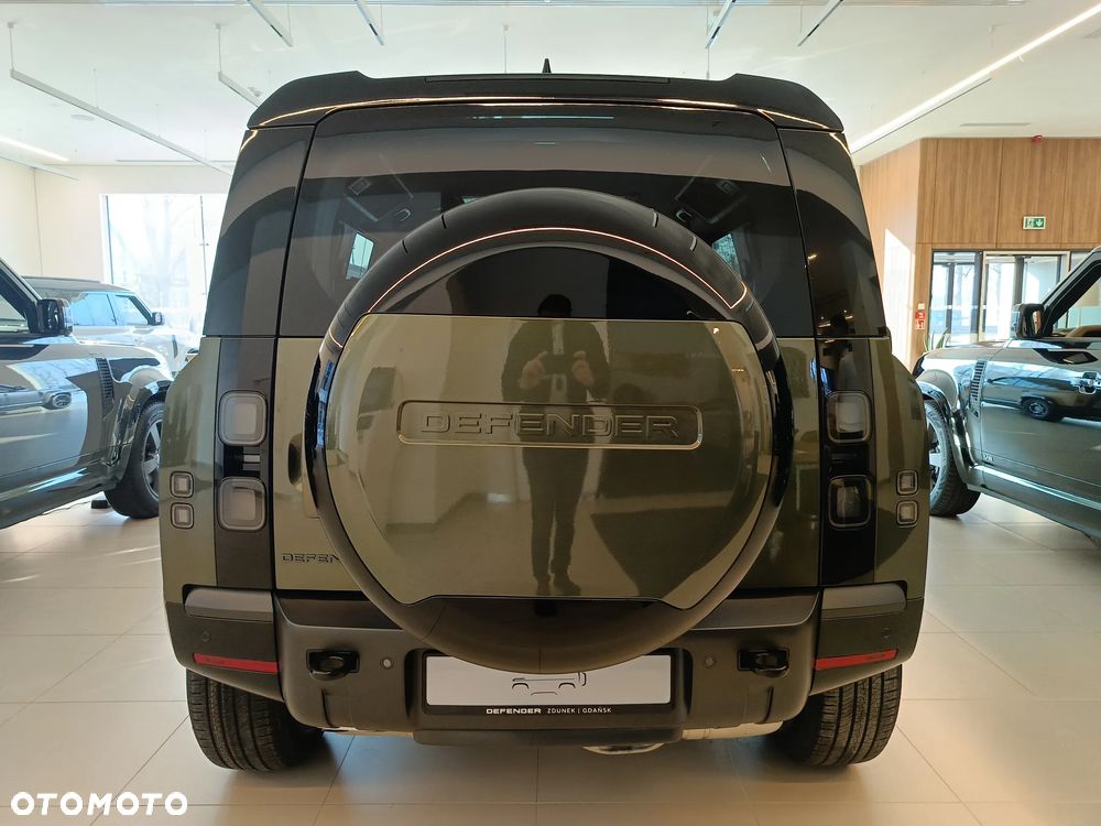 Land Rover Defender - 5
