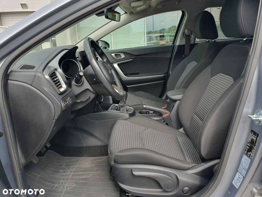 Kia Ceed 1.5 T-GDI M - 28