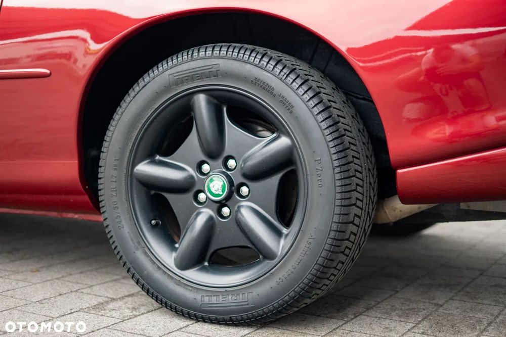 Jaguar XK8 4.0 - 24