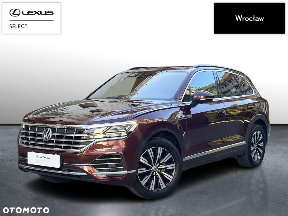 Volkswagen Touareg - 1
