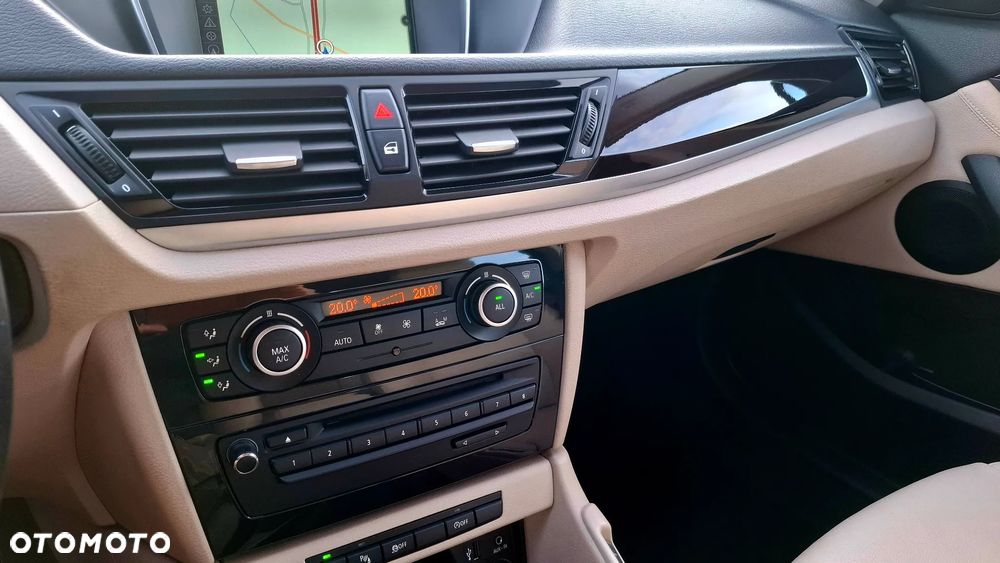 BMW X1 sDrive20i xLine - 17