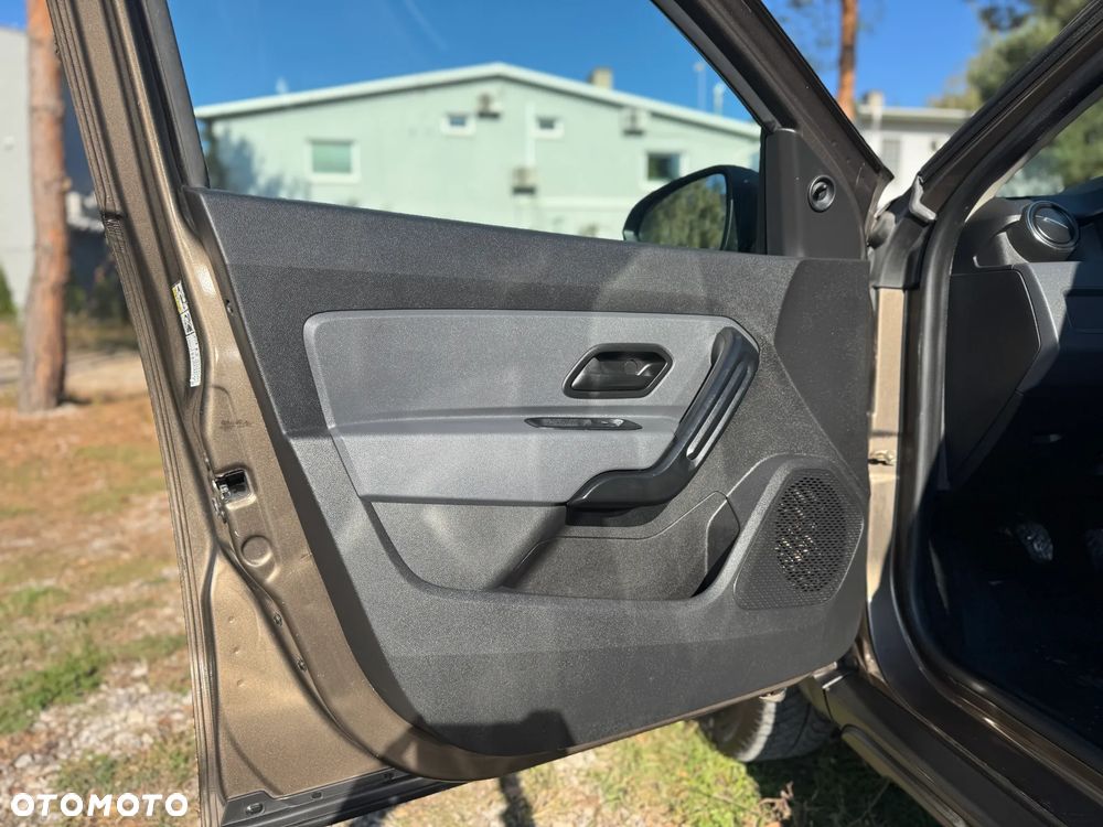 Dacia Duster 1.6 SCe Urban Explorer S&S - 22