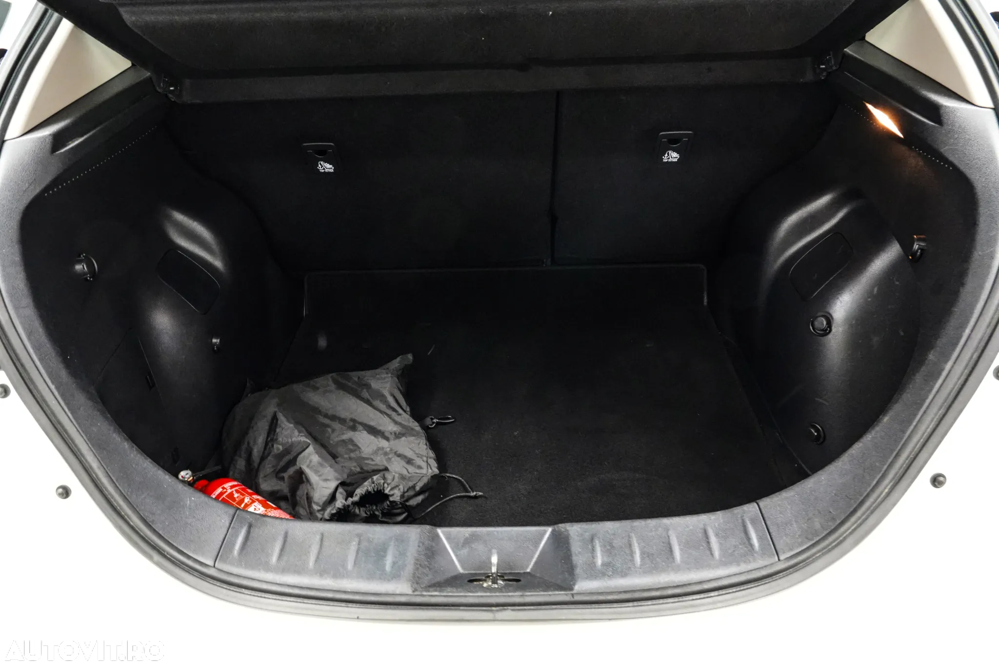 Nissan LEAF N-Connecta - 27