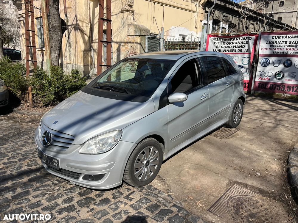 Dezmembrez Mercedes Benz B class W245 B180 B200 CDI cutie manuala 2007 argintiu gri - 4