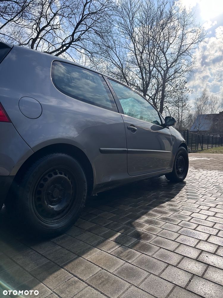 Volkswagen Golf 2.0 TDI Comfortline - 5