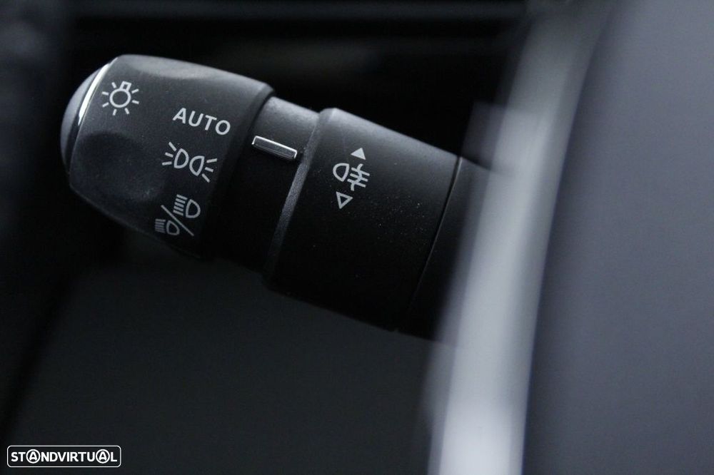 Peugeot 308 1.2 Hybrid Style e-DCS6 - 25