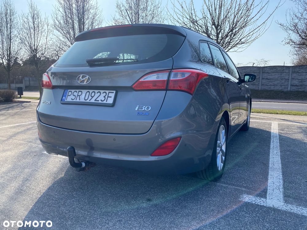 Hyundai i30 blue Kombi 1.6 GDi Style - 9