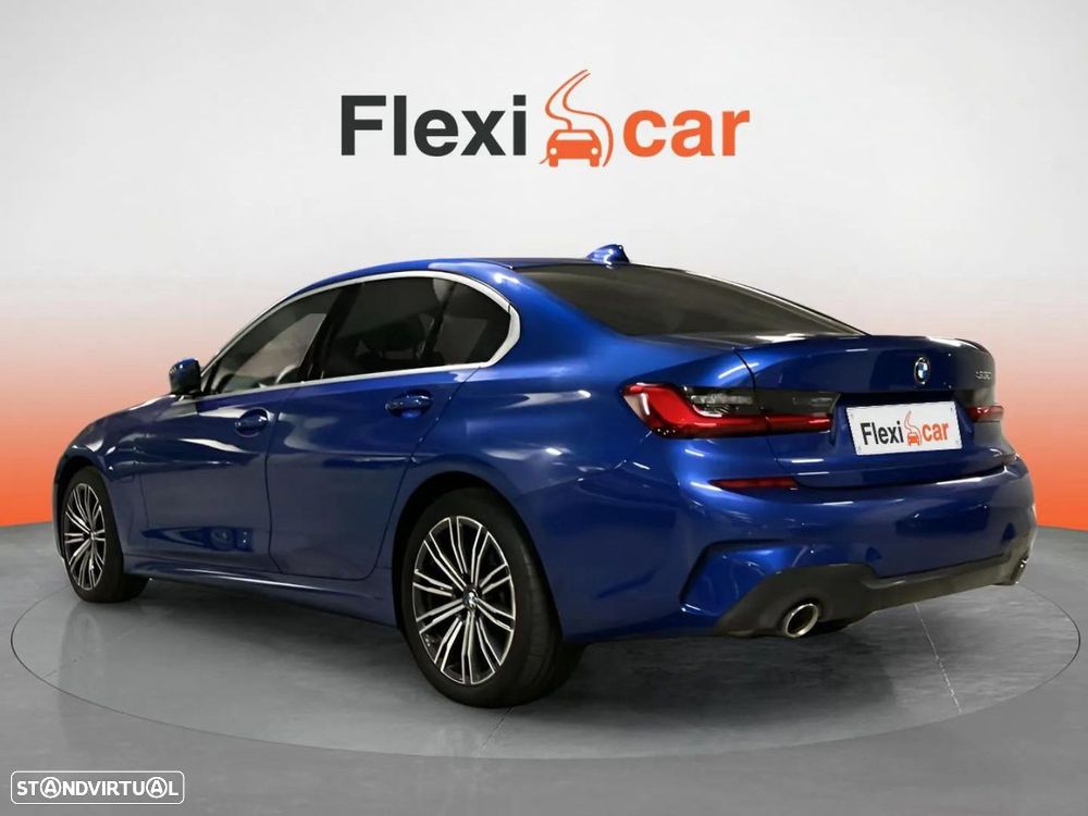 BMW 330 e Pack Desportivo M Auto - 3