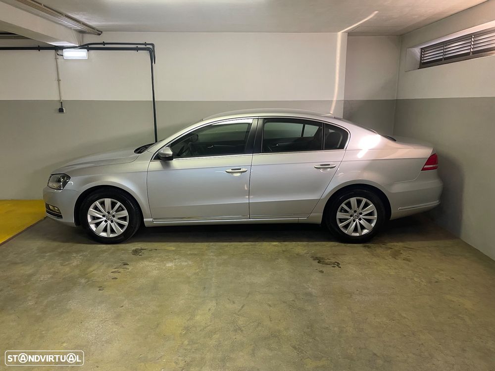 Volkswagen Passat 1.6 TDI BlueMotion — fotografia 4
