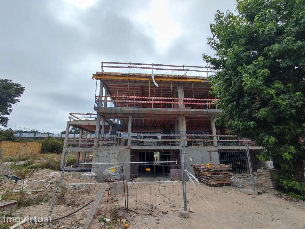 Moradia T3+1 em Banda | Arquitetura Contemporânea | Lote 28 | Antas... - Grande imagem: 2/9
