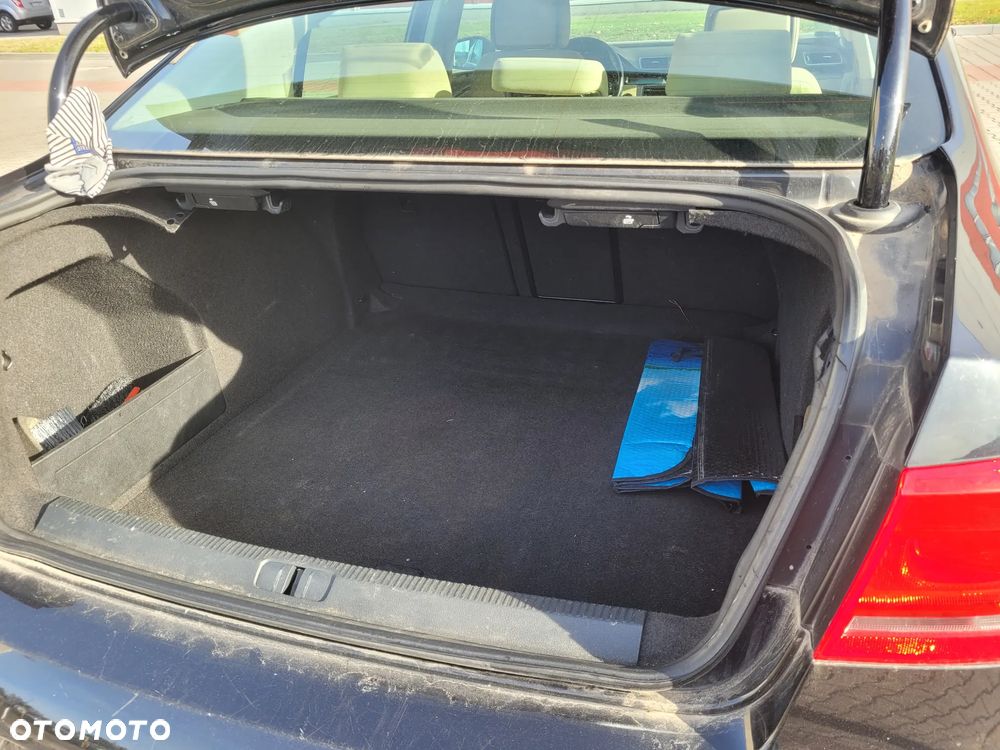 Volkswagen Passat 2.0 TDI Comfortline - 13