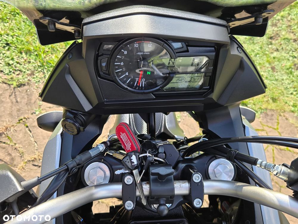 Suzuki V-STROM - 12