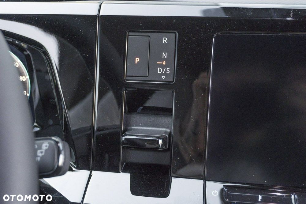 Volkswagen Multivan - 16