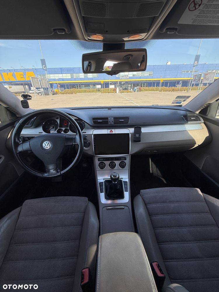 Volkswagen Passat 2.0 TDI DPF Highline - 26