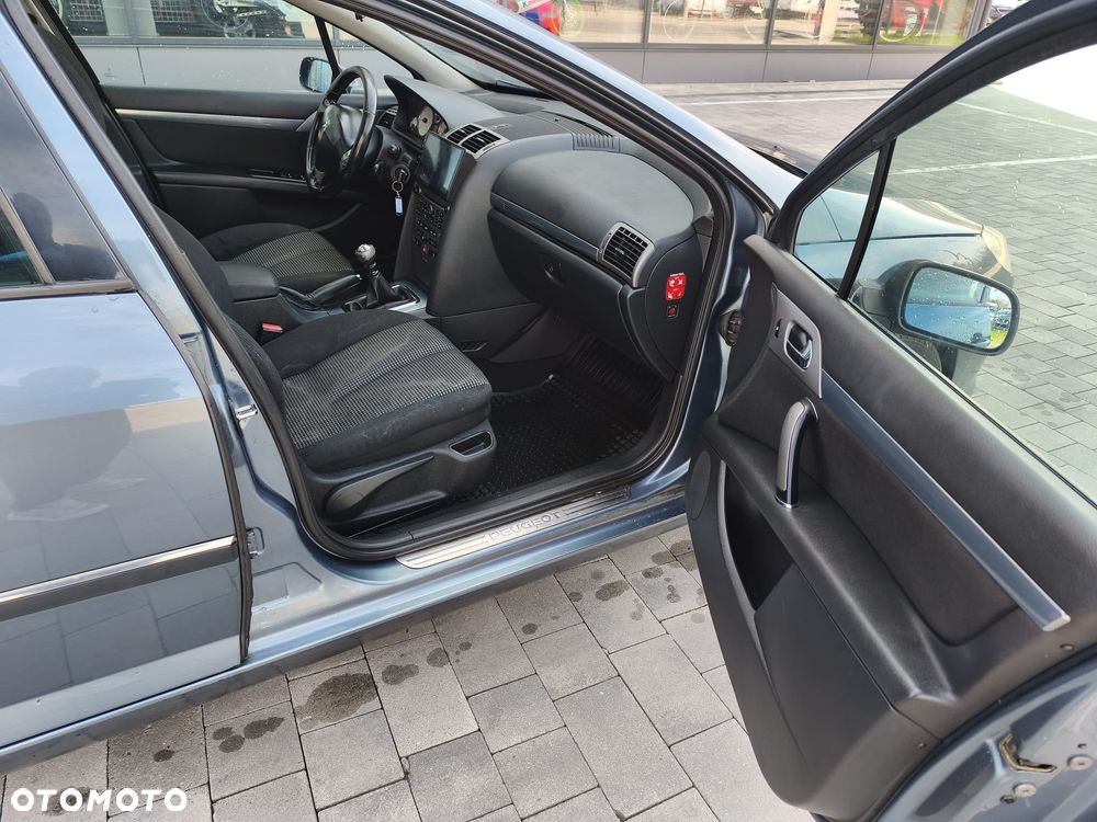 Peugeot 407 - 14