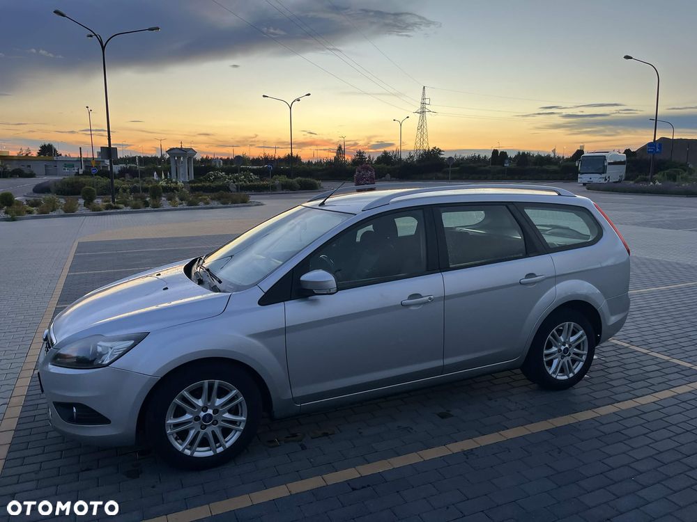 Ford Focus 1.6 Trend - 8