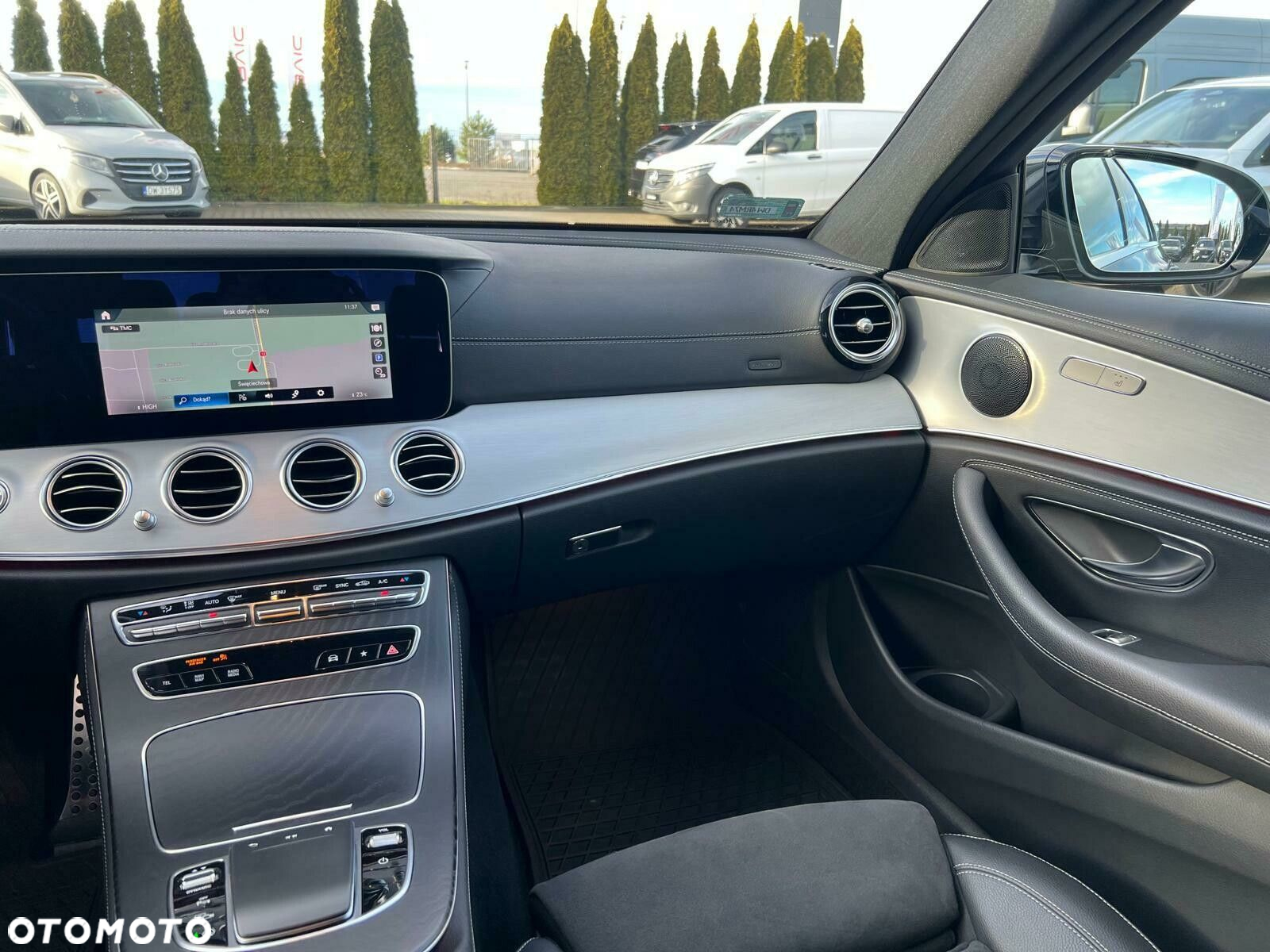 Mercedes-Benz Klasa E 220 d 4-Matic AMG - 13