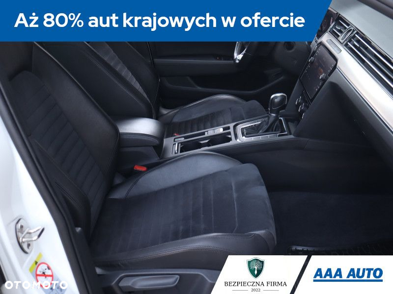 Volkswagen Passat - 10