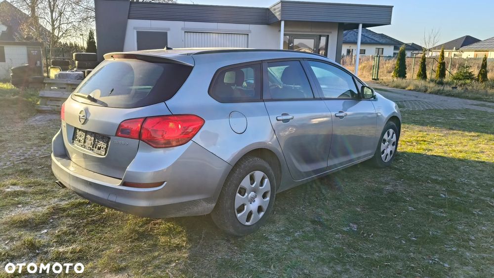 Opel Astra 1.4 Turbo Design Edition - 4
