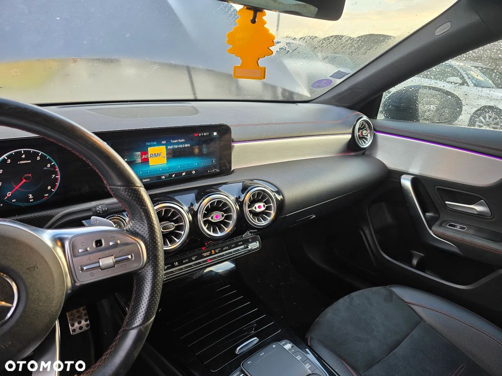 Mercedes-Benz CLA 180 7G-DCT AMG Line - 13