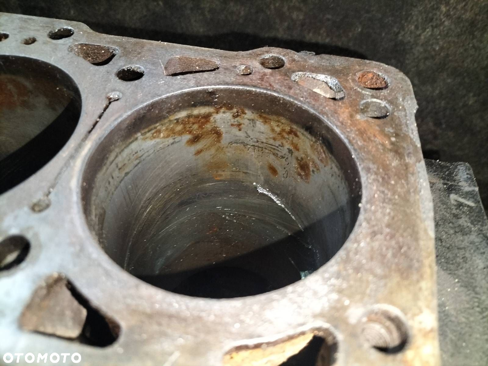 BLOK SILNIKA MERCEDES W201 190 2.0 D 601912 - 10